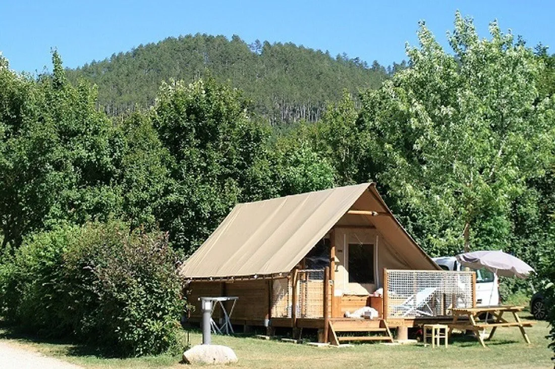 la-cascade-meyrueis-lozere-iq4nk