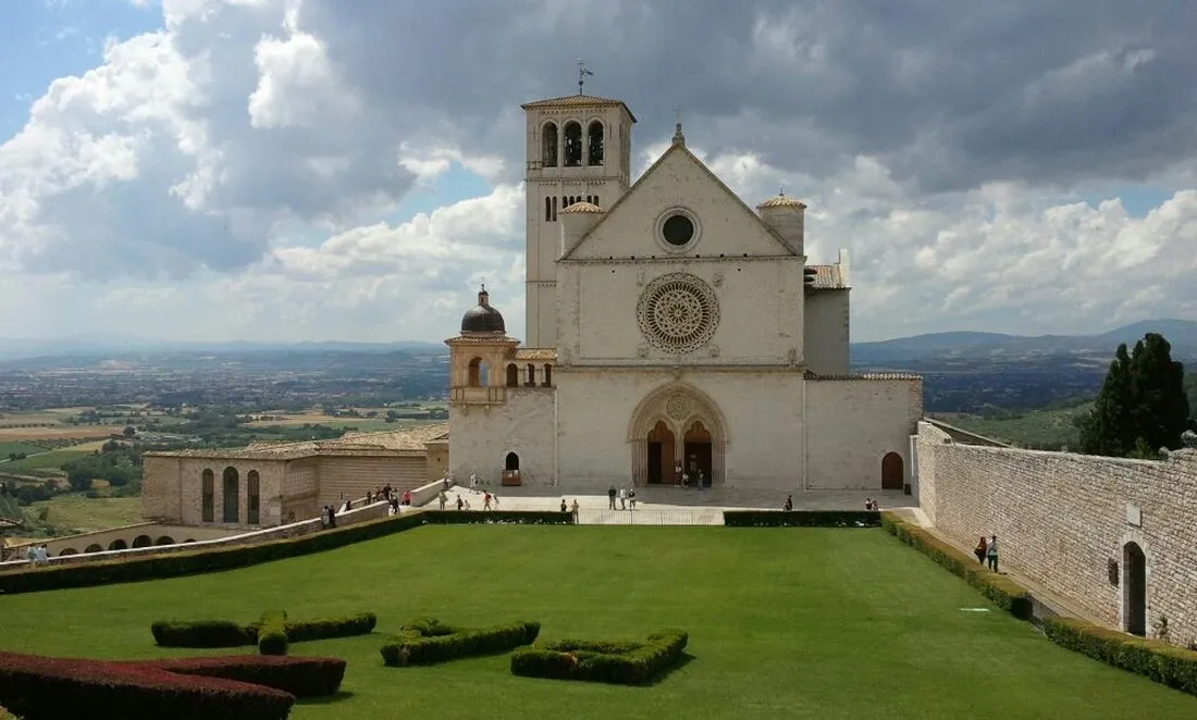 campeggio-pian-di-boccio-bevagna-hcknw