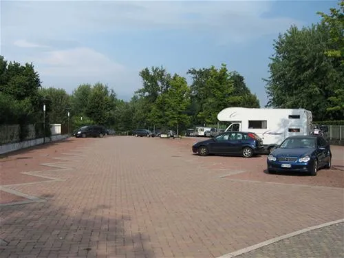 campeggio-lido-holiday-inn-dormelletto-oifgu