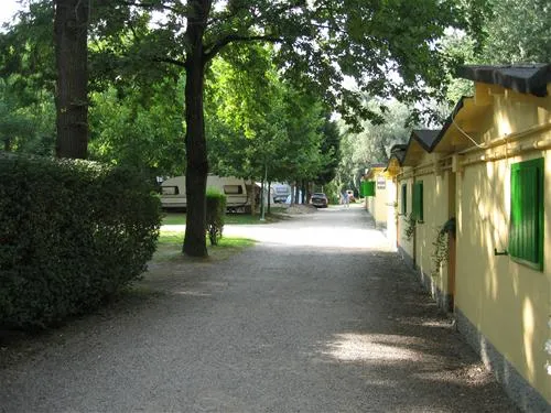campeggio-lido-holiday-inn-dormelletto-xbcev