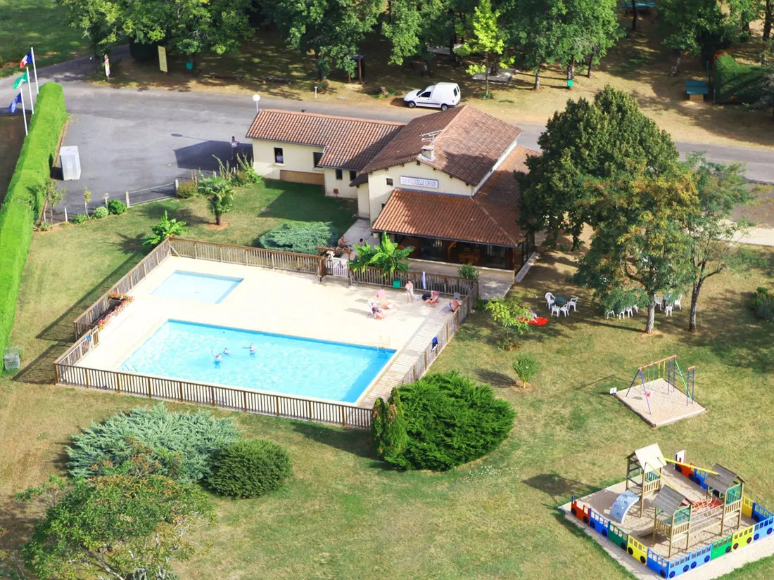 camping-la-nouvelle-croze-rouffignac-saint-cernin-puszx