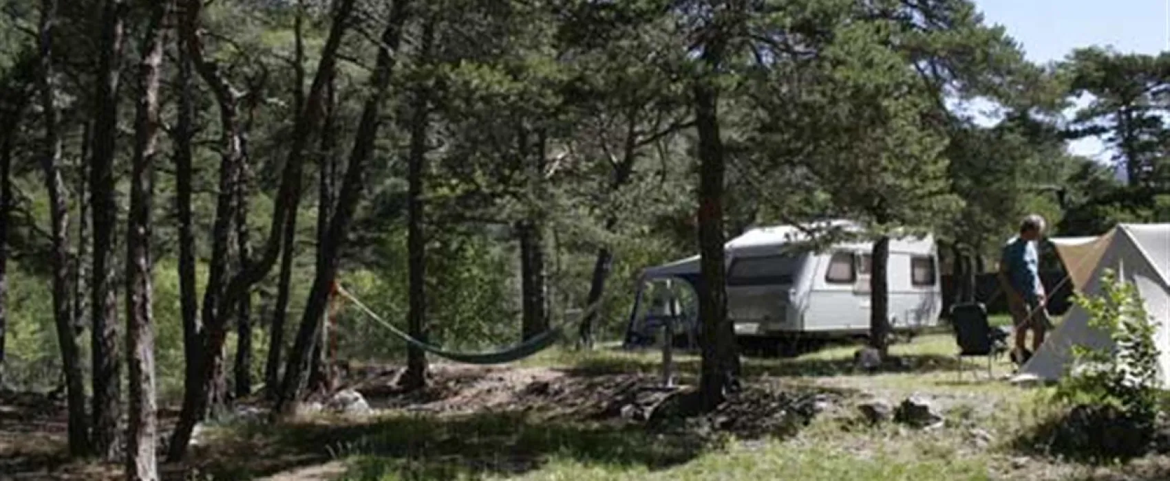 Camping River Caravaning