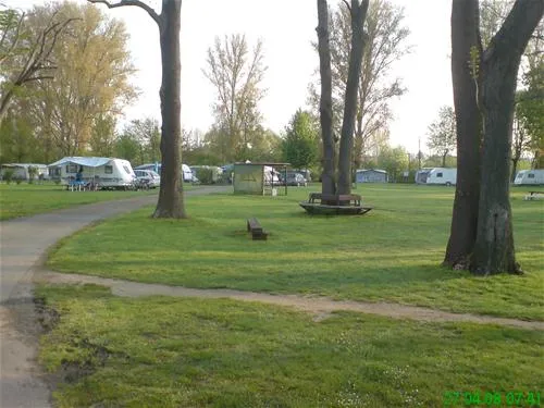 campingplatz-maaraue-mainzkostheim-zwmr0