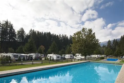camping-residence-corones-rasenantholz-m7r10