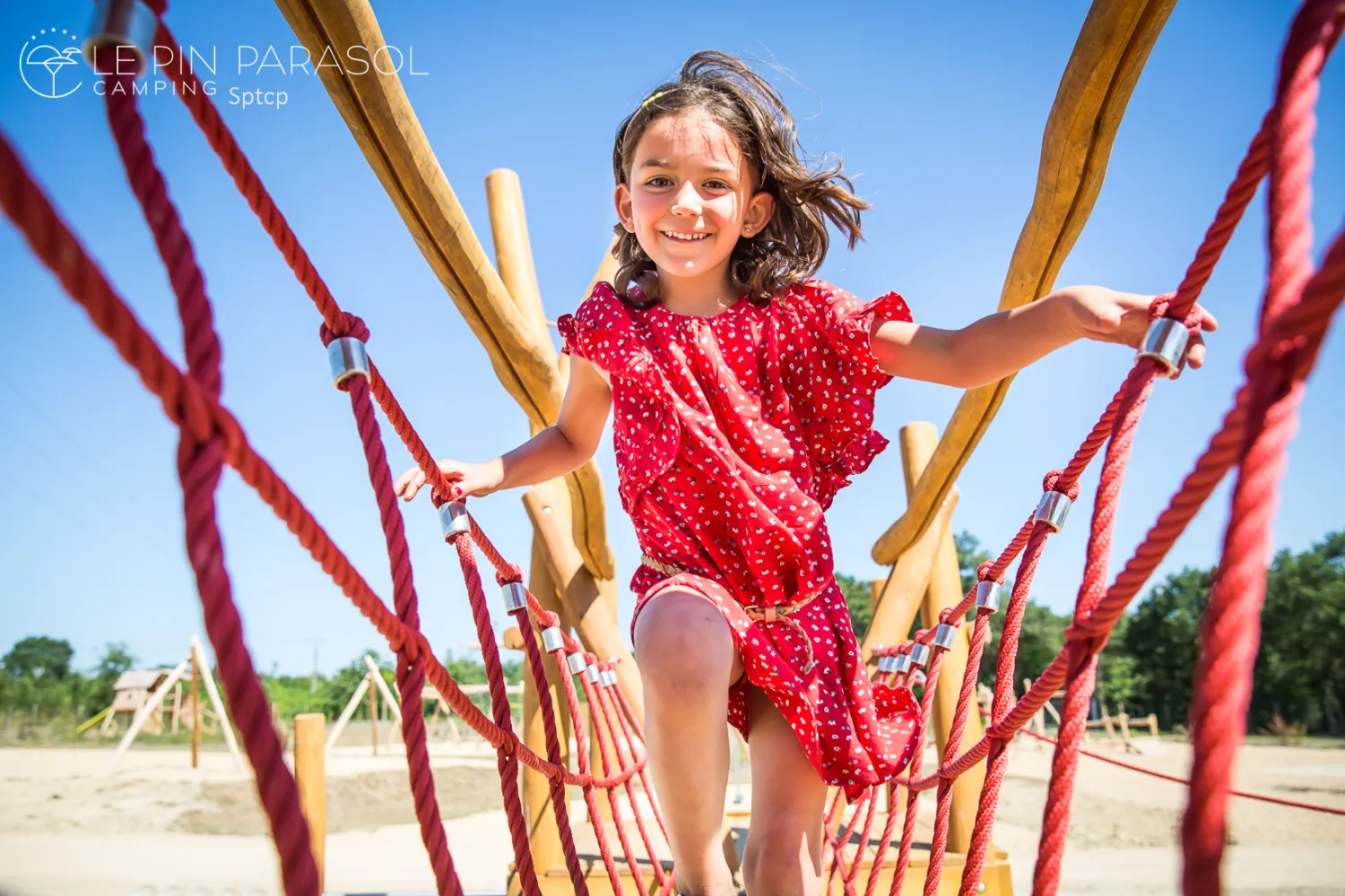 camping-le-pin-parasol-la-chapelle-hermier-bqmaw