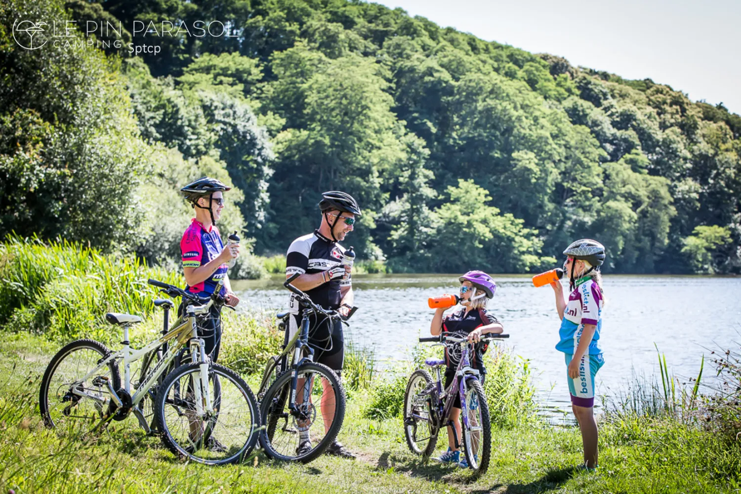 camping-le-pin-parasol-la-chapelle-hermier-bwft2