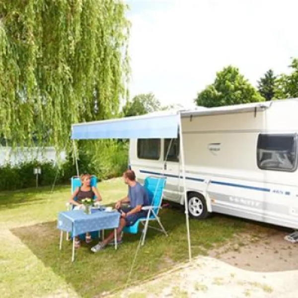 camping-arnumer-see-hemmingenarnum-ll8x8
