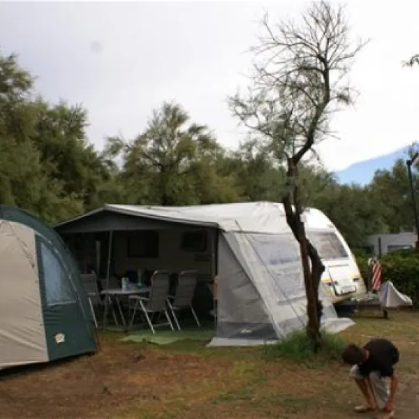 campeggio-rada-etrusca-vada-8upes