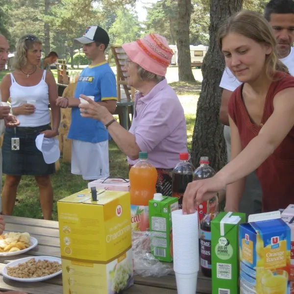 camping-municipal-les-prades-la-chaise-dieu-ouc9a