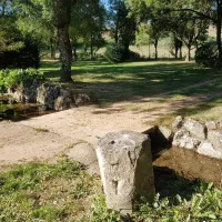 camping-des-grottes-aze-jikpw