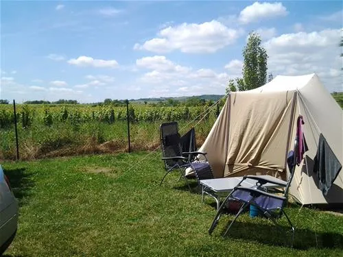 camping-des-sources-santenay-amatj