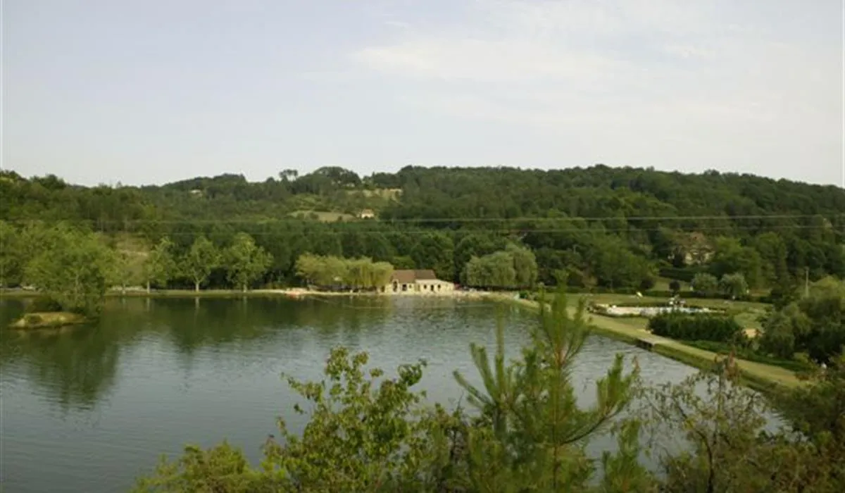 camping-le-lac-plazac-7wcax