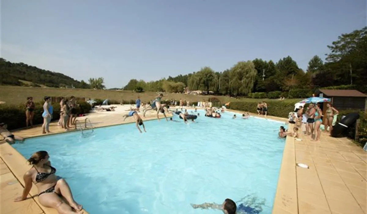 camping-le-lac-plazac-isfoc