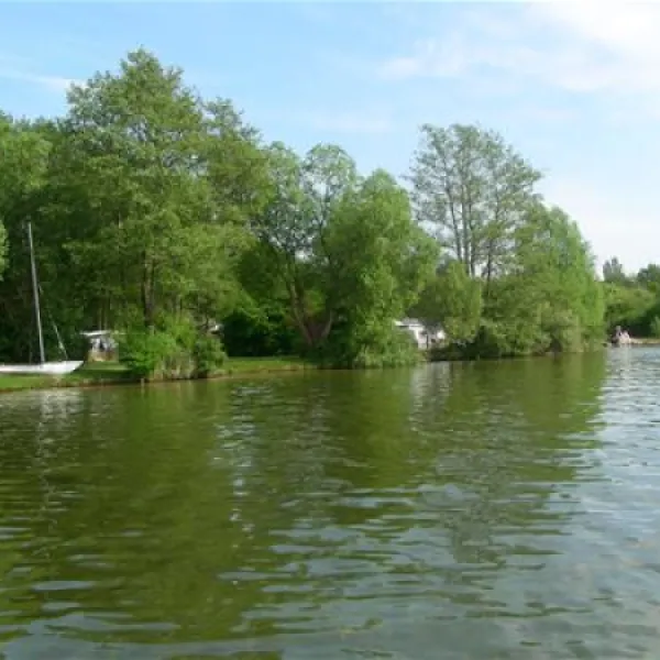 naturcamping-zwei-seen-zislow-ictaj