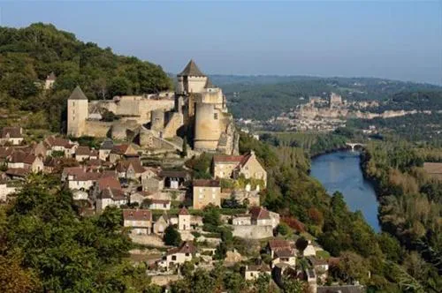 lou-castel-castelnaud-la-chapelle-iv9o7