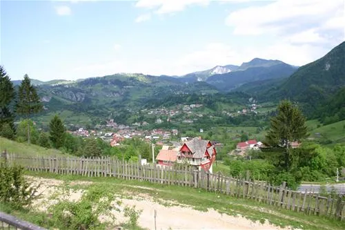 camping-panorama-rucar-uhxev