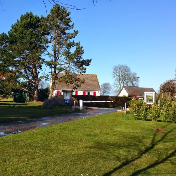 camping-le-clos-savoye-biville-sur-mer-1bx4x