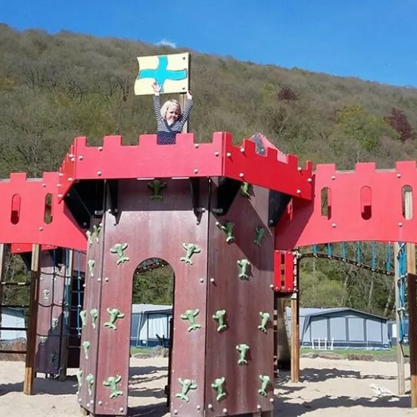 camping-le-grillon-la-rocheenardenne-cmg83