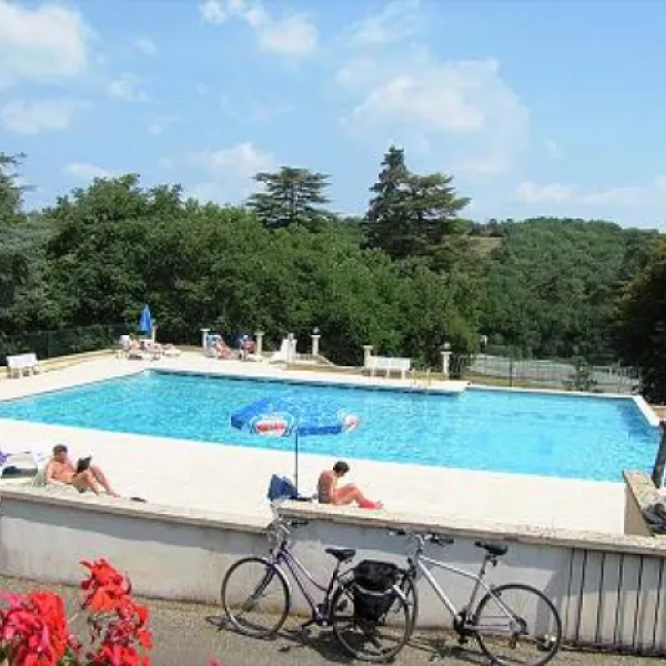 Camping Château de Lacomté