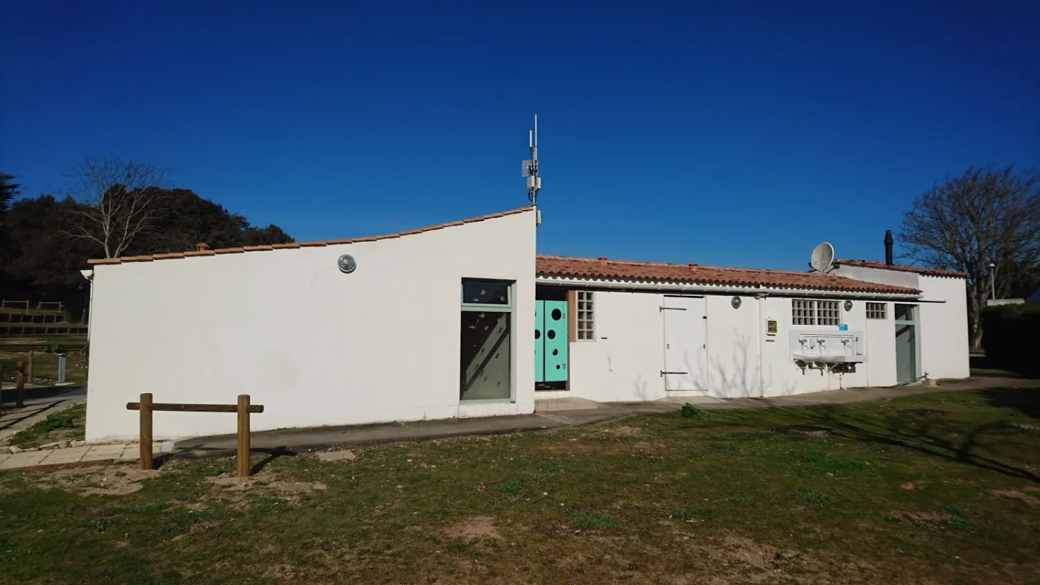 camping-municipal-le-remondeau-la-couarde-sur-mer-szls8