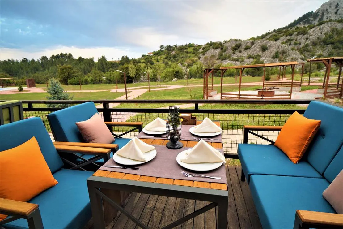 milyos-hobbit-hotel-bucak-cfizb