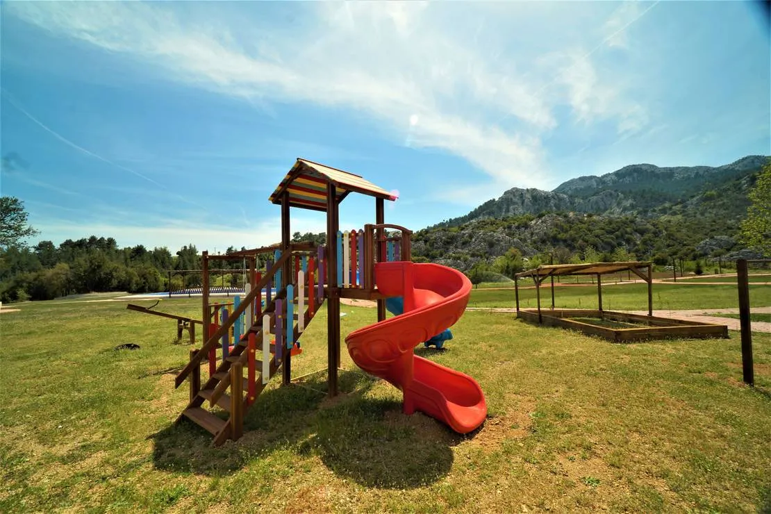 milyos-hobbit-hotel-bucak-k2dk2