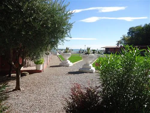 camping-villa-garuti-padenghe-lago-di-garda-85d6r