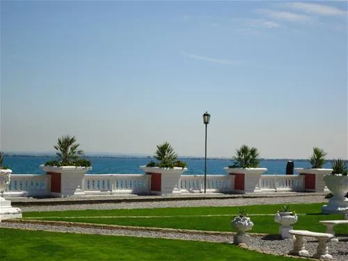 camping-villa-garuti-padenghe-lago-di-garda-qfqcm