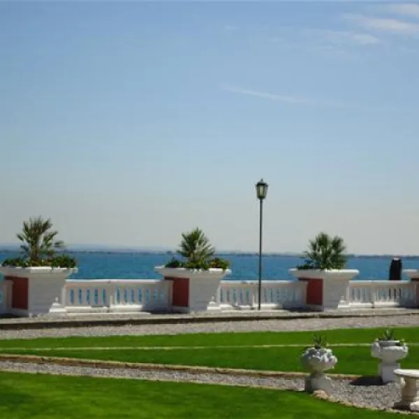 camping-villa-garuti-padenghe-lago-di-garda-qfqcm
