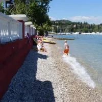 camping-villa-garuti-padenghe-lago-di-garda-qphka