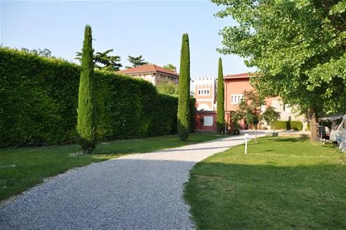 camping-villa-garuti-padenghe-lago-di-garda-rb5nj