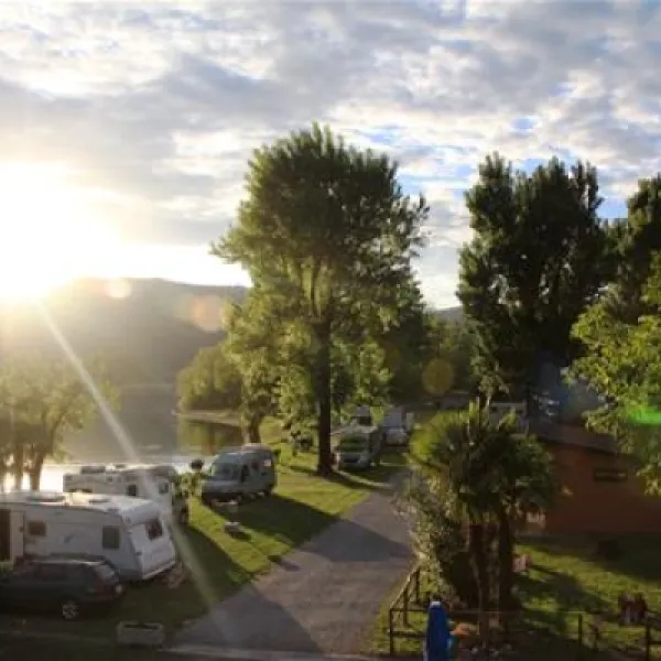 camping-paradiso-lago-melano-irbjr