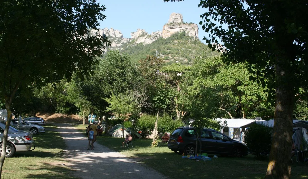 camping-municipal-de-brouillet-le-rozier-epiet