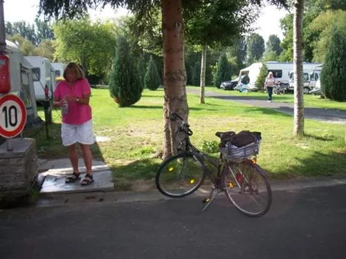 knaus-campingpark-frickenhausen-frickenhausen-l7qzn