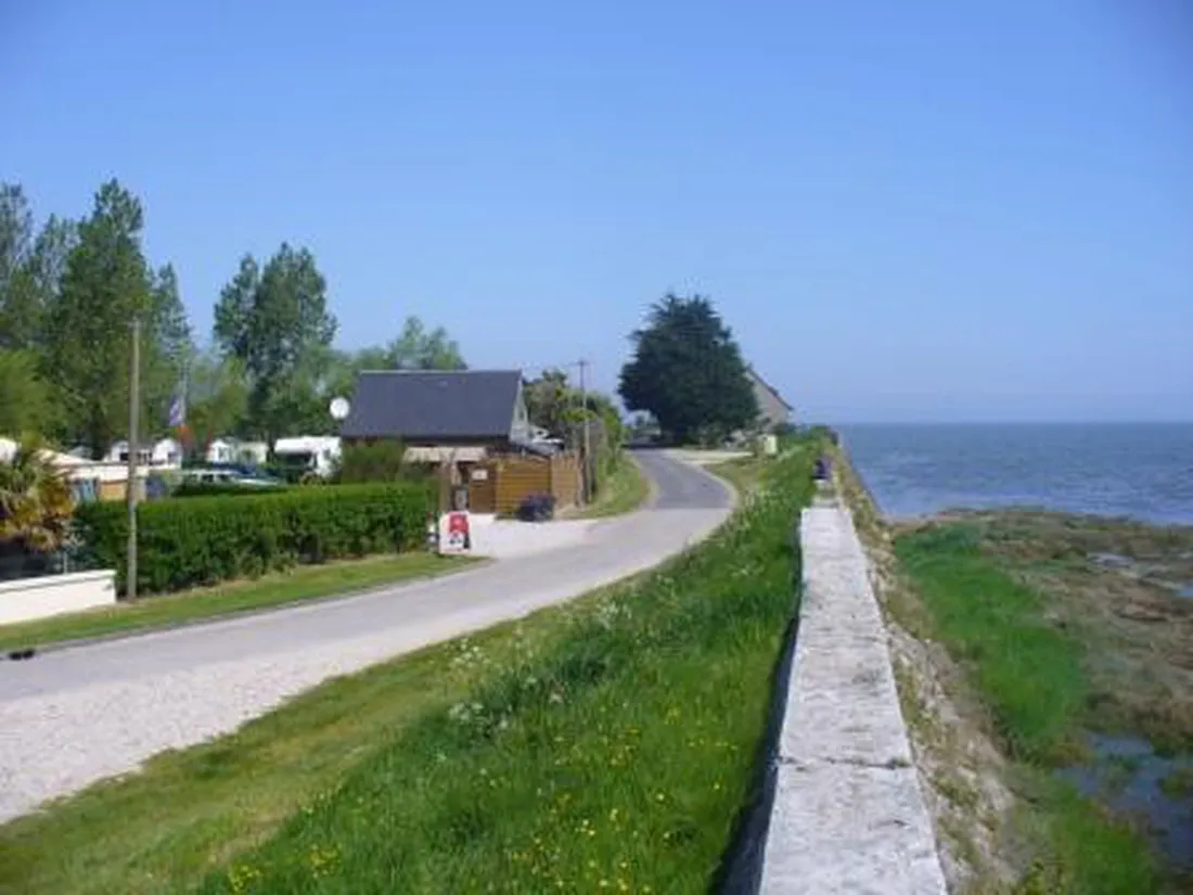 camping-la-baie-des-veys-ste-marie-du-mont-j0xl2