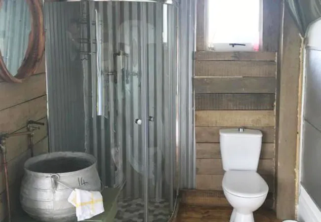 tin-can-glamping-caravan-underberg-ivy24