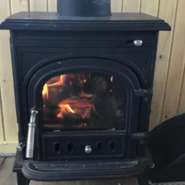 tin-can-glamping-caravan-underberg-nmac3