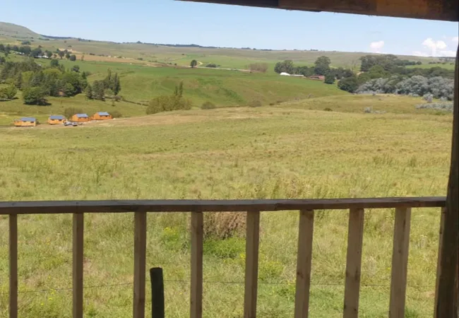 tin-can-glamping-caravan-underberg-puo0k