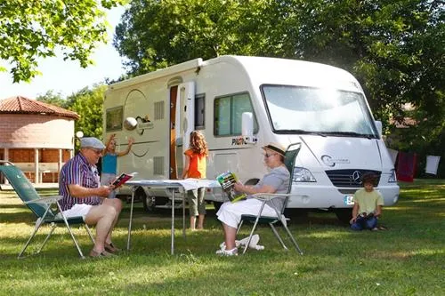 camping-municipal-les-prunettes-monesties-iqg2m