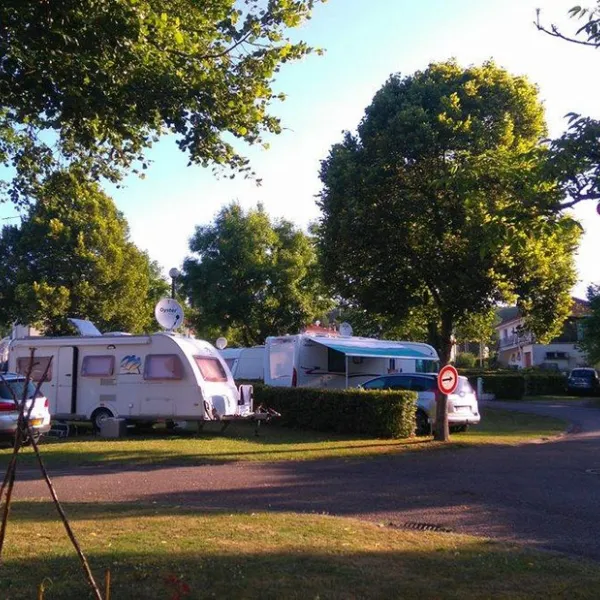 camping-de-vittel-vittel-mydxa