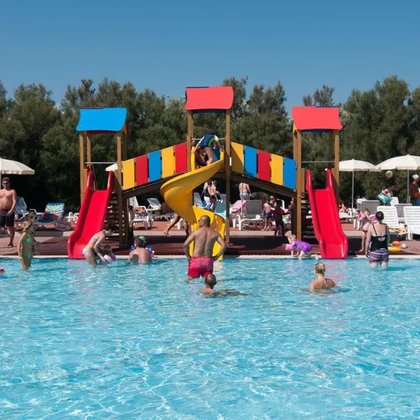 Isamar Holiday Village