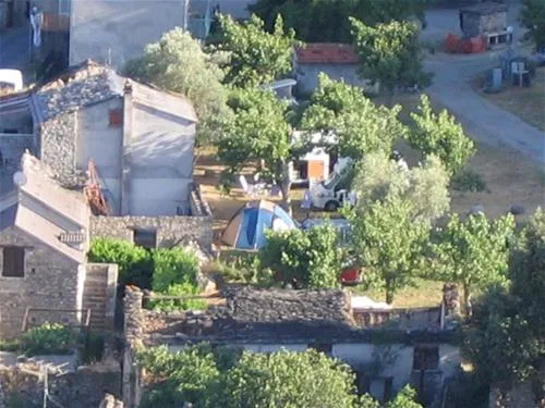 camping-aire-naturelle-de-u-sognu-corte-7yoky