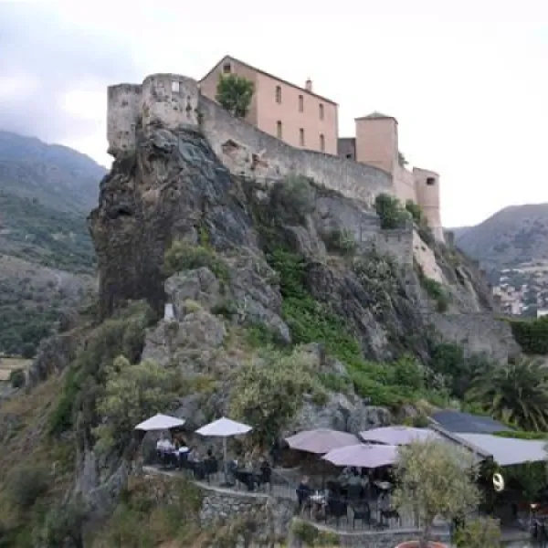 camping-aire-naturelle-de-u-sognu-corte-b9org