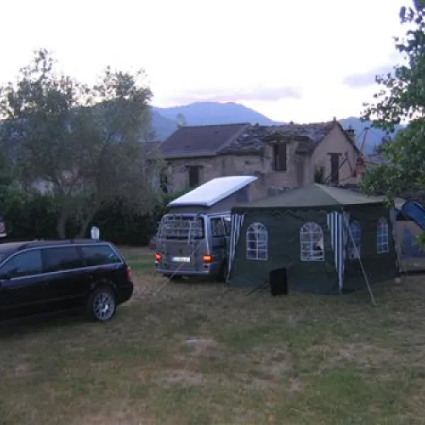 camping-aire-naturelle-de-u-sognu-corte-j8hz0