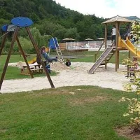 camping-municipal-les-bombes-chambon-sur-lac-mfvw6