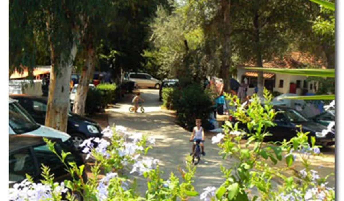 camping-louisa-plataniaspilion-qkygj