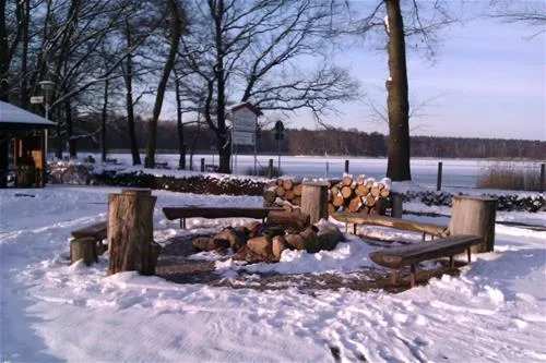 campingpark-wohnmobilhafen-am-gr-lausiger-teich-bad-schmiedeberg-nxbia