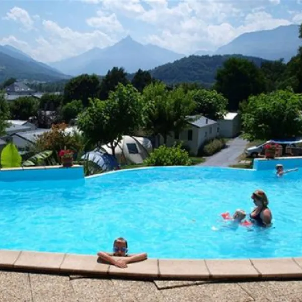 flower-camping-le-soleil-du-pibeste-agos-vidalos-cfvvd