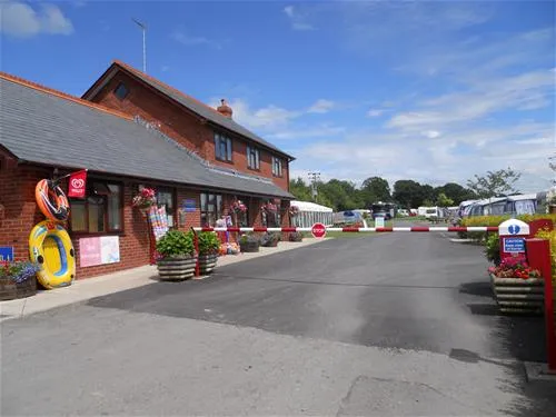 riverside-caravan-park-north-devon-du3ji
