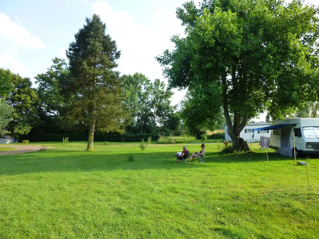 camping-vert-auxois-pouilly-en-auxois-phwin